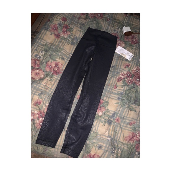 Lululemon align pants NWT size 2 - Picture 2 of 4